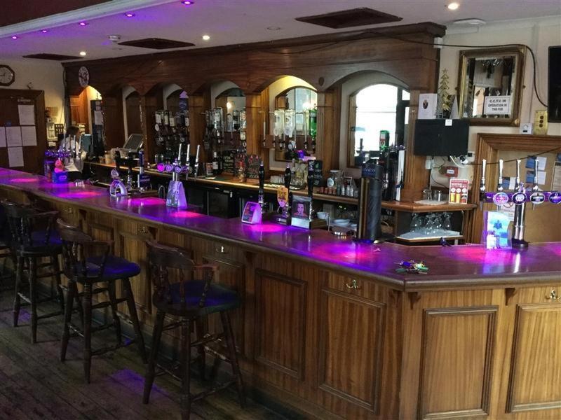 Hotel The Rolleston Arms Swindon Exterior foto