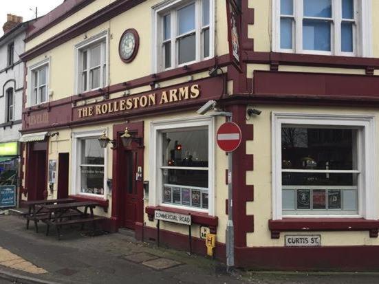 Hotel The Rolleston Arms Swindon Exterior foto